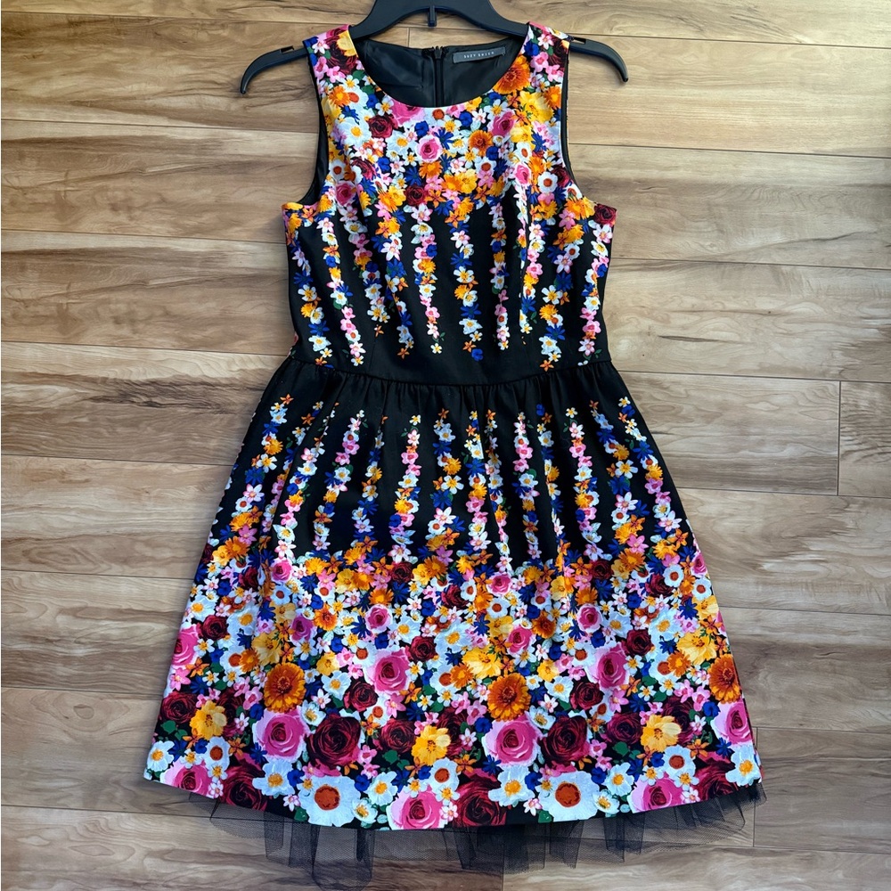 Suzy Shier Floral Dress Size Small